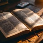 « Orthographe : "Au côté" ou "Aux côtés" ? La règle simple pour ne plus hésiter »